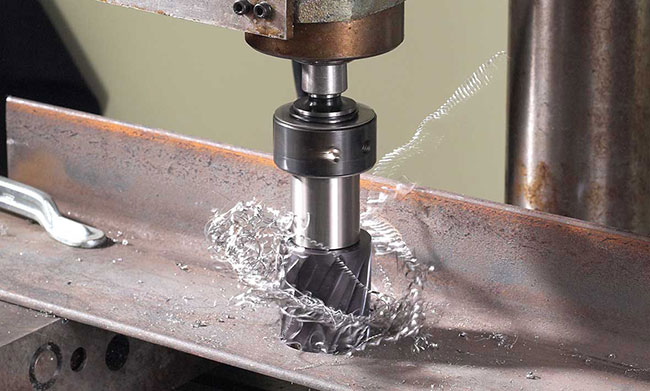 introducing the metal annular cutter