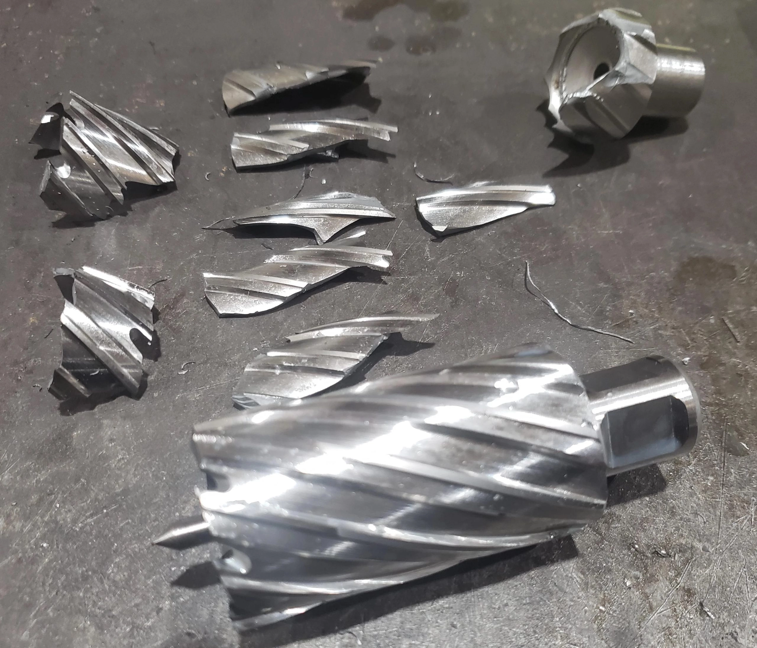 Reasons for breaking the drill bit